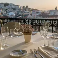 Mesa com vista para Lisboa Chiado